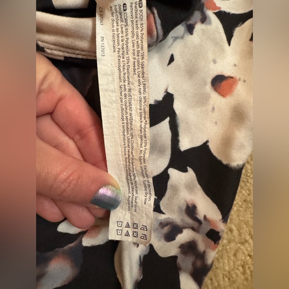 Zobha black floral leggings, Small - Picture 6 of 6